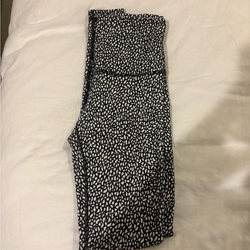 Lululemon Athletica Black and White Patterned Leggings